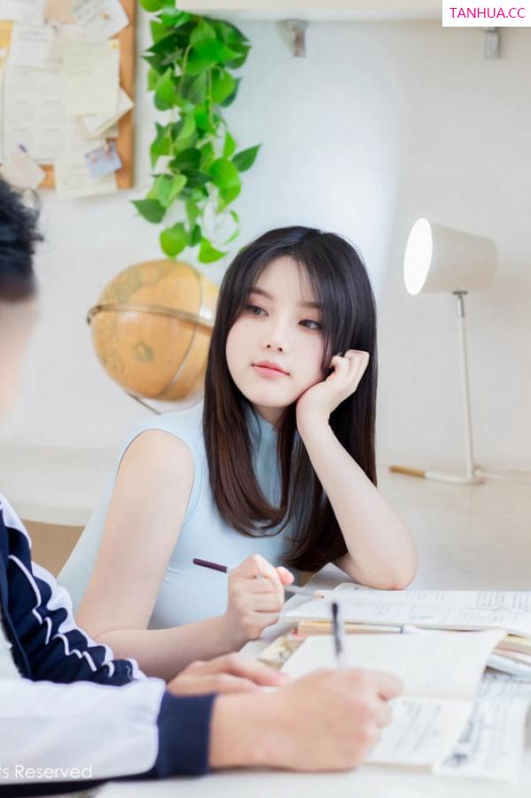 豆瓣酱  [XiuRen]高清写真图 2024.04.30 No.8482 豆瓣酱 美腿丝袜第74张图片